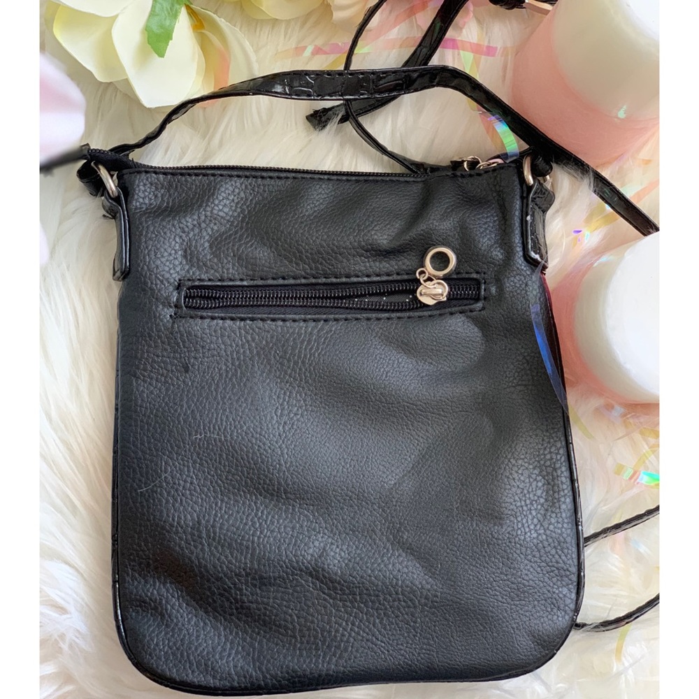 Fun adorable bag - Picture 2 of 3